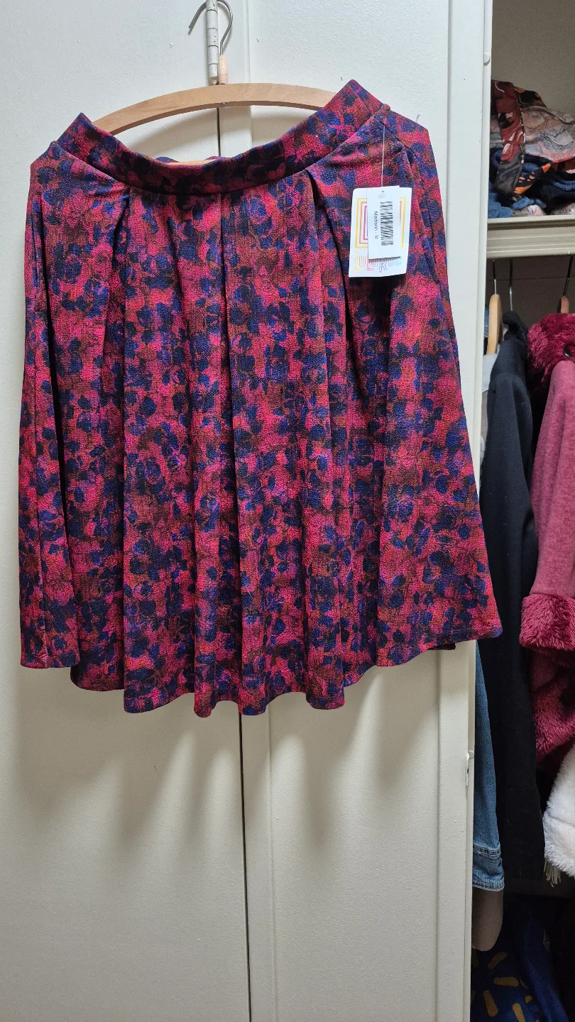 Lularoe Women's Pleated Skirt Size medium thumbnail