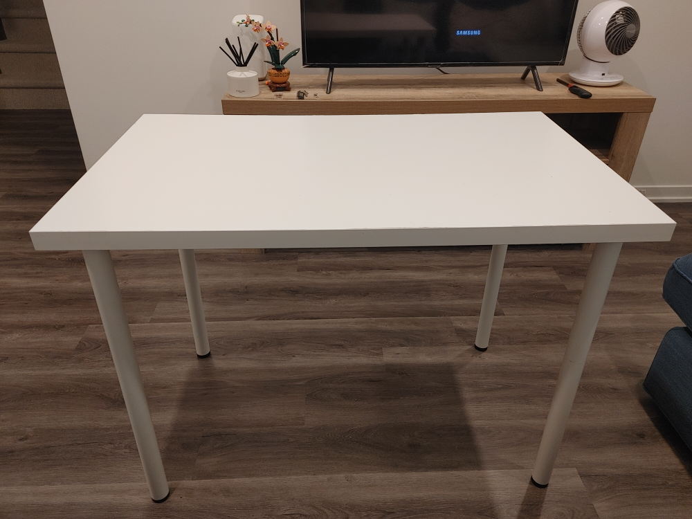 White small table