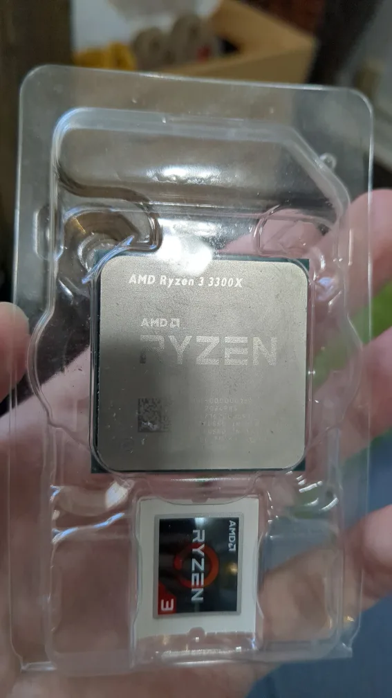 AMD Ryzen 3 3300X CPU with Cooler (like new) thumbnail