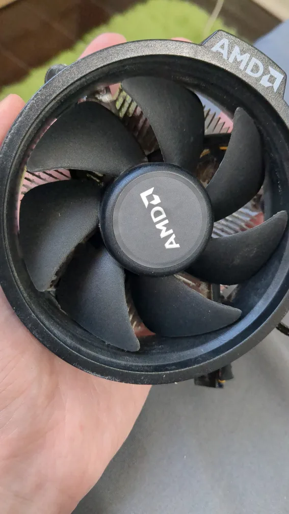 AMD Ryzen 3 3300X CPU with Cooler (like new) image indicator(3)
