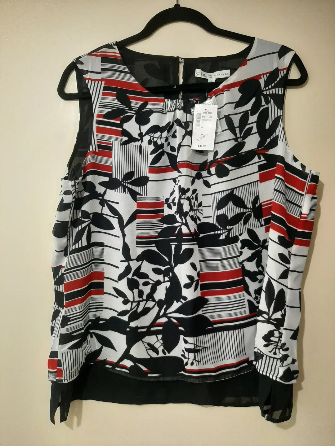 New with Tags Women's tops sizes medium to XL image indicator(2)