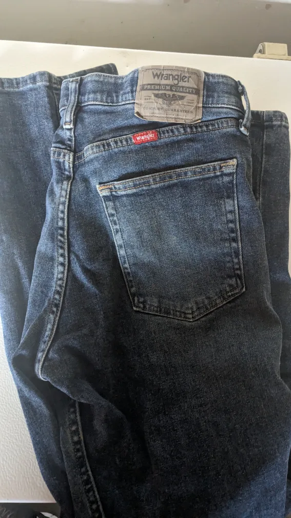 Men's Wrangler Jeans Size 32x30 image indicator(3)