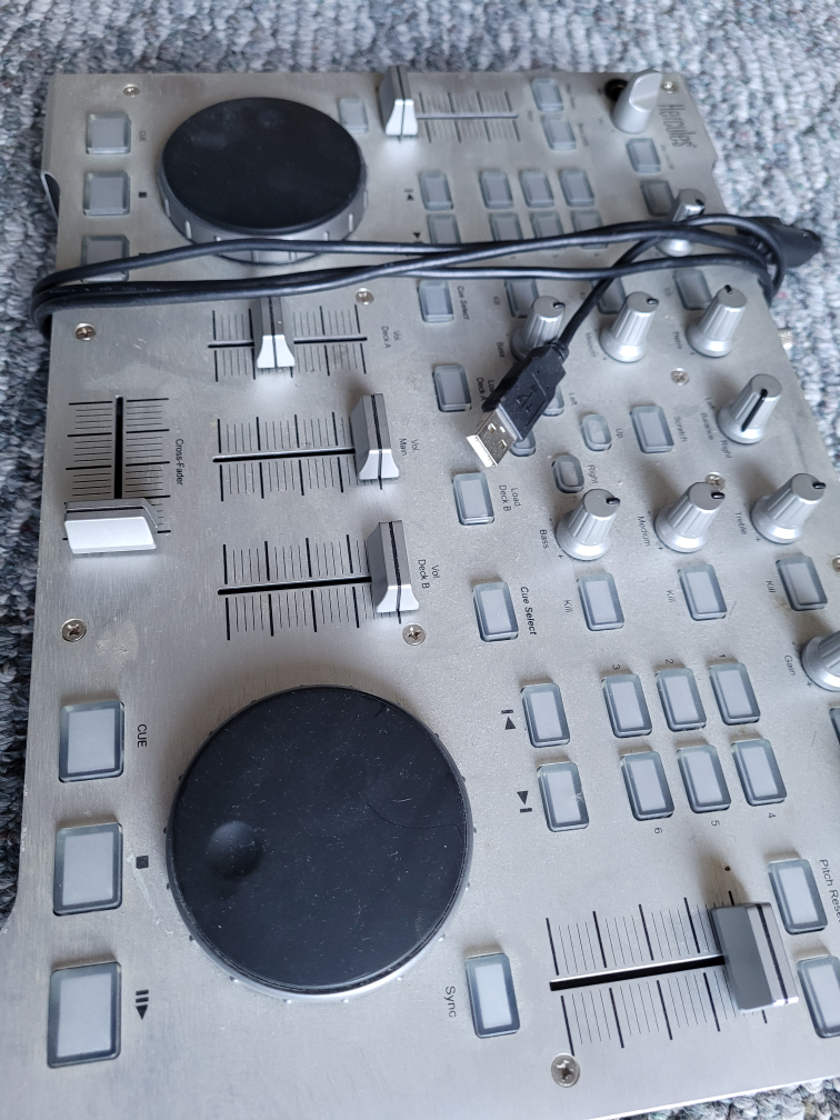Hercules DJ Console RMX DJ Controller - photo 3