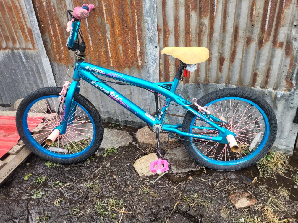 Avigo 20" Freestyle BMX Bike thumbnail