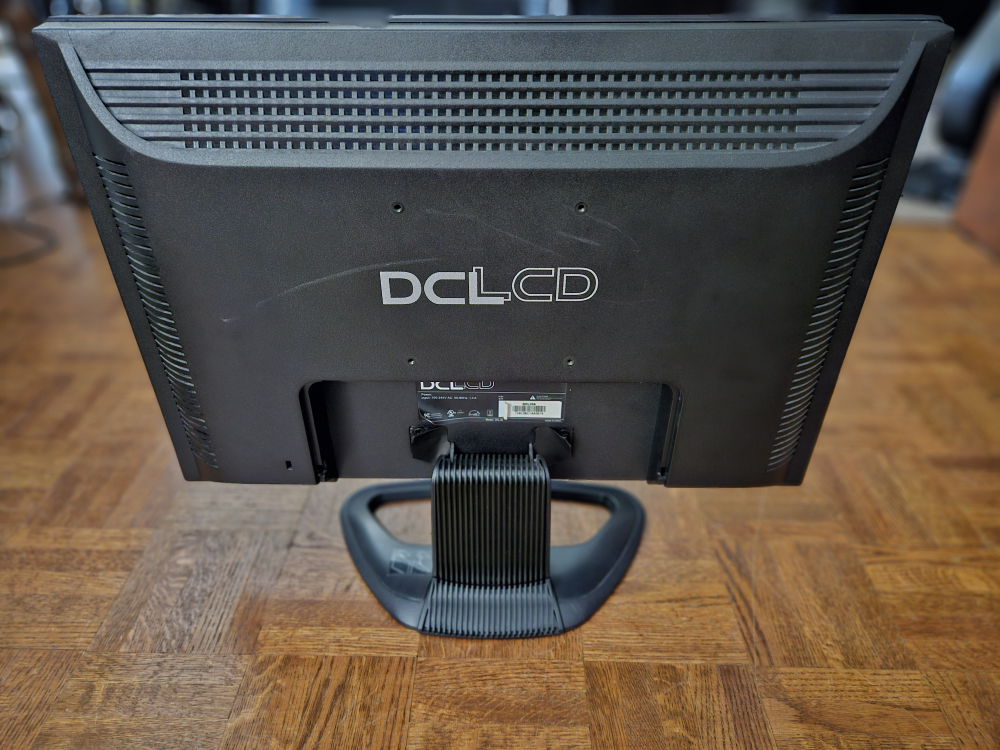20” DCLCD Monitor - (SERIOUS BUYERS ONLY ALSO READ DESCRIPTION) - photo 3