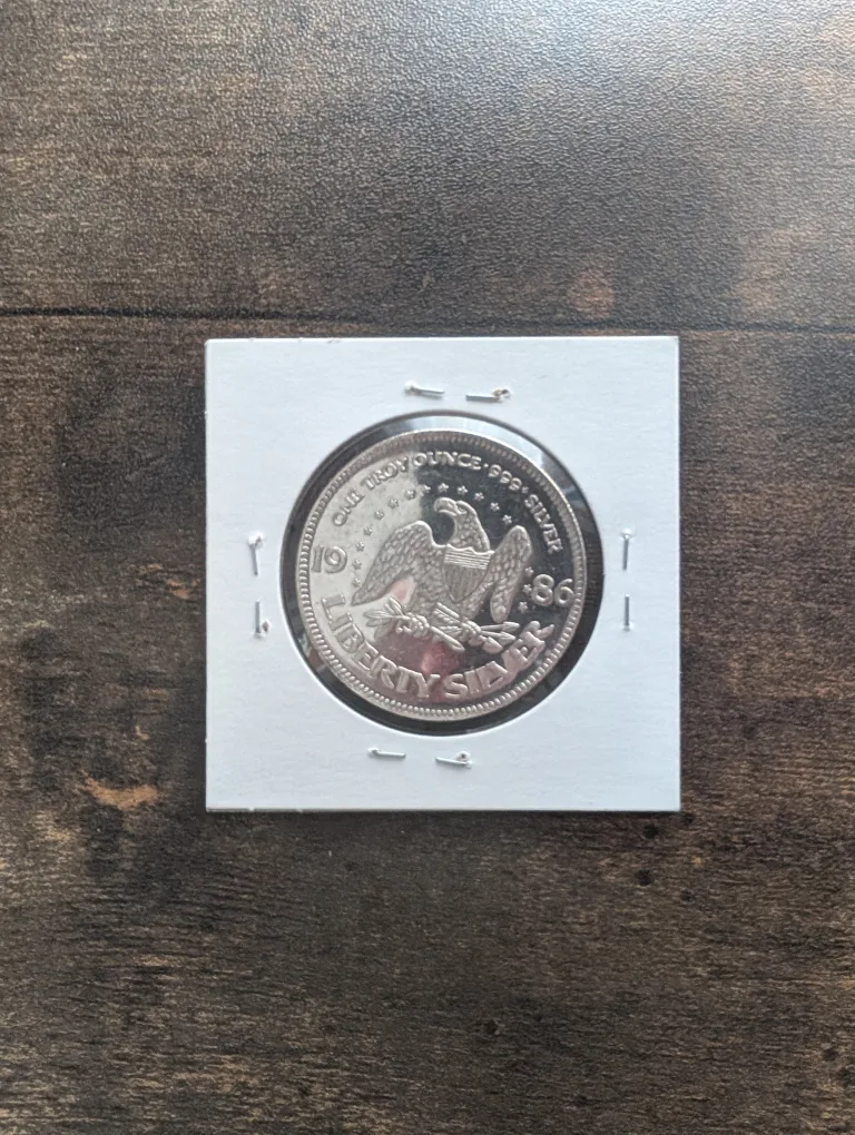 1983 Liberty One Troy Ounce .999 Silver Life Liberty Happiness image indicator(2)