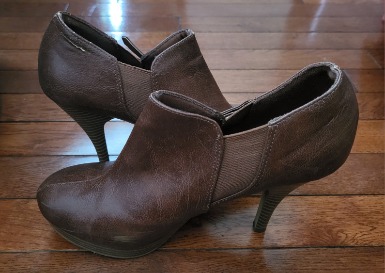 Brown Women's Ankle Booties Size 8