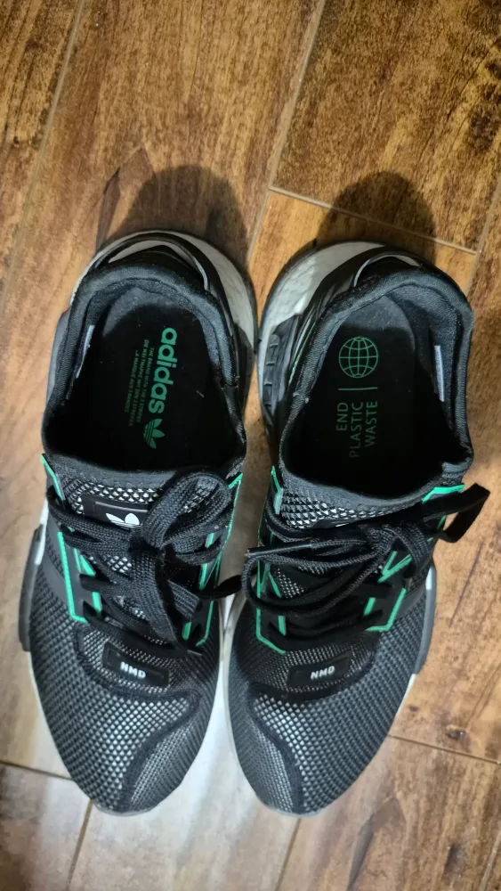 Adidas Shoes - Size 10.5 image indicator(4)