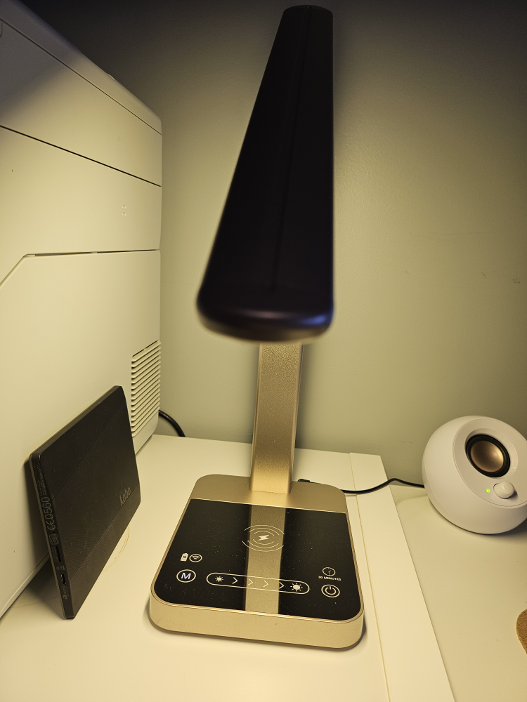 Wireless Charging Desk Lamp - photo 4