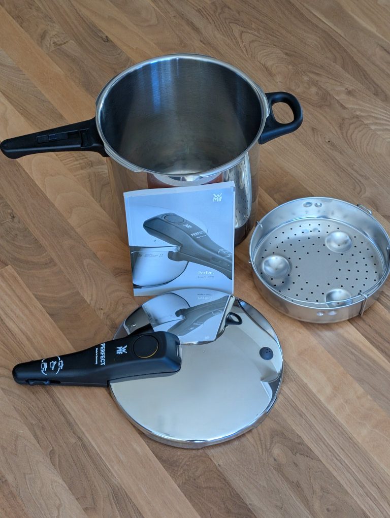 WMF Perfect Pressure Cooker