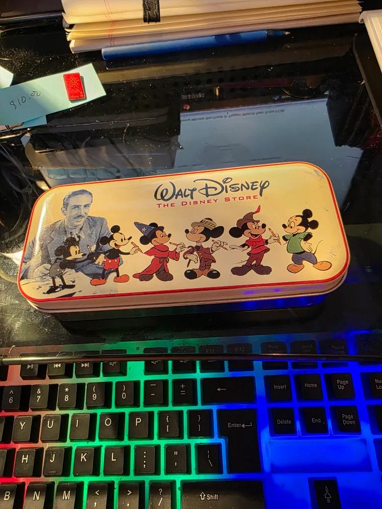 Vintage Disney Store Watch & Tin Set💚 image indicator(3)