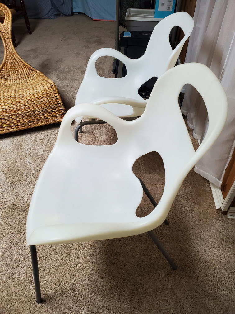 Pair of White Plastic Armchairs - photo 3