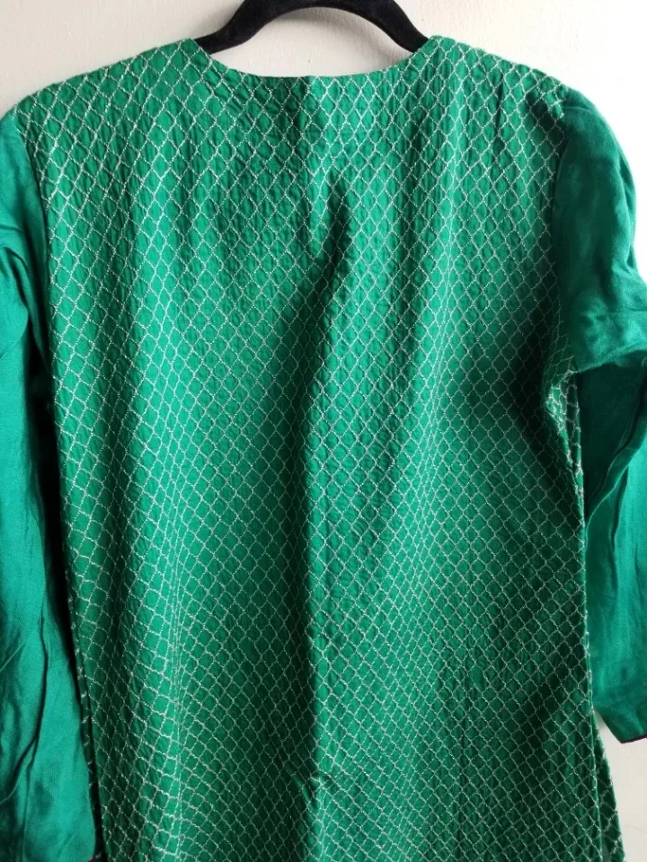 Gorgeous Green Embroidered Kurti - Size Medium💚 image indicator(5)