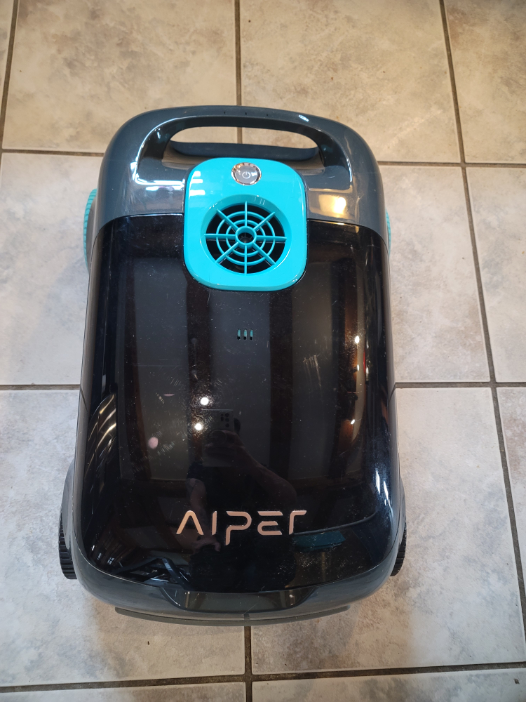 Aiper Scuba E1 Cordless Robotic Pool Cleaner