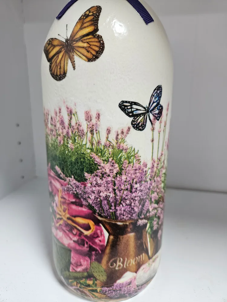 Upcycled Wine Bottle Decor Lavender & Butterflies image indicator(2)