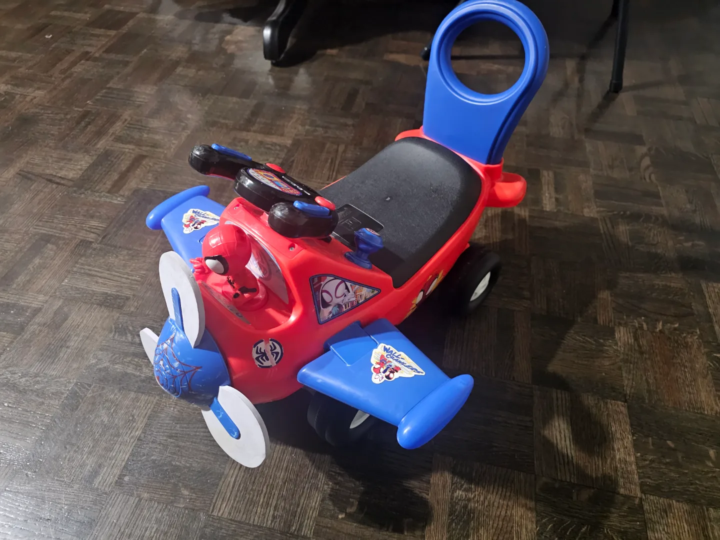 Kids' Ride-on Planes - Minnie Mouse & Spiderman image indicator(2)