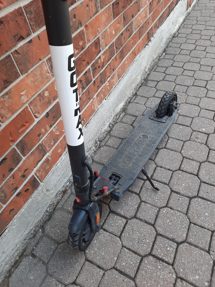 Gotrax Electric Scooter - photo 2