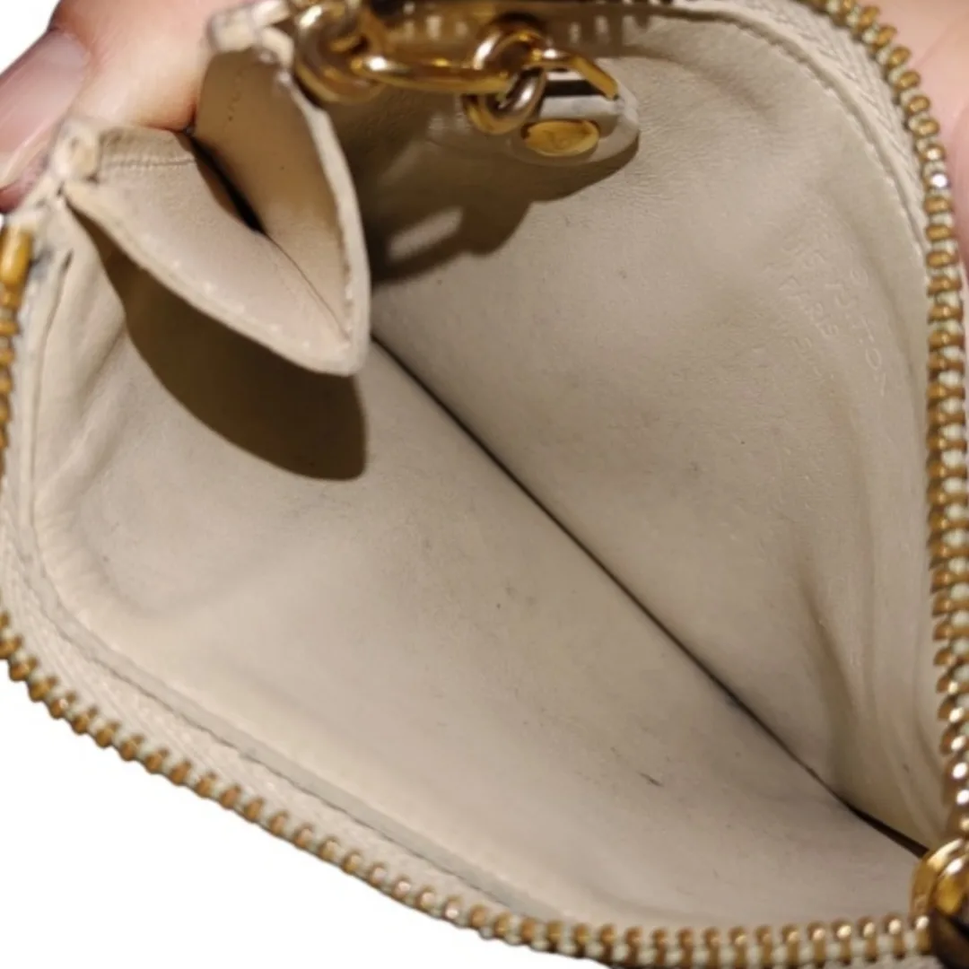 Louis Vuitton Monogram Vernis Key Pouch image indicator(9)