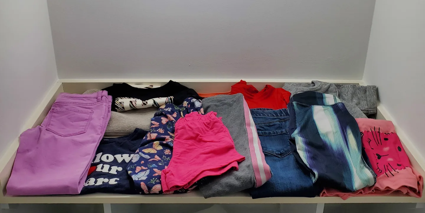 💚Girls' Clothing Bundle - Size 6/7 image indicator(5)