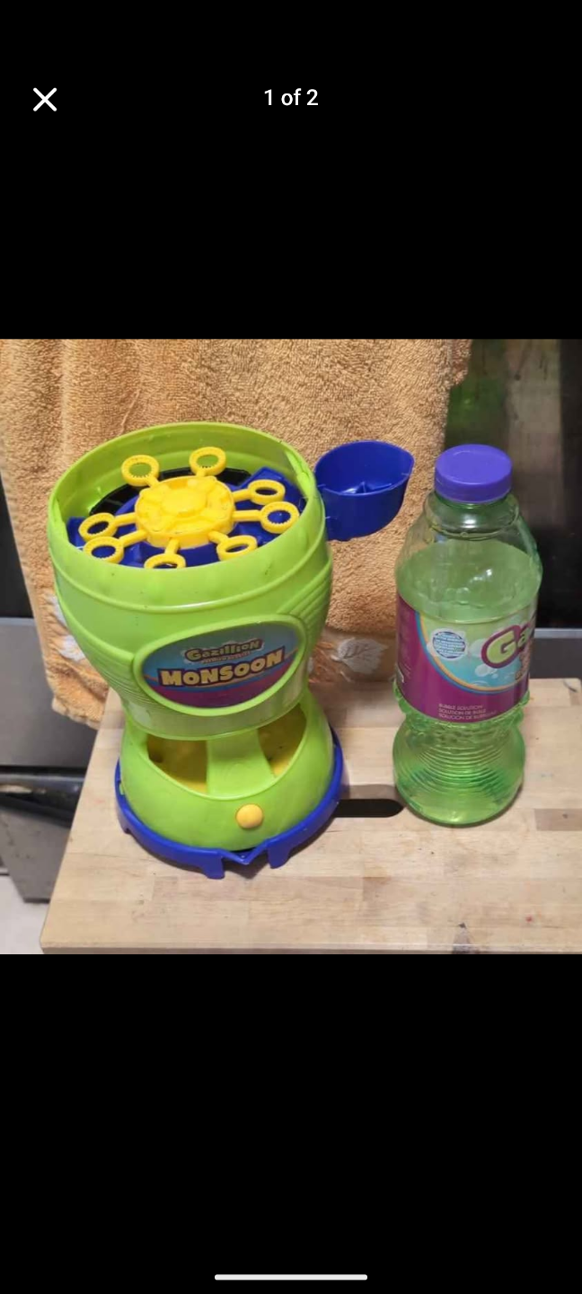 Gazillion Monsoon Bubble Machine