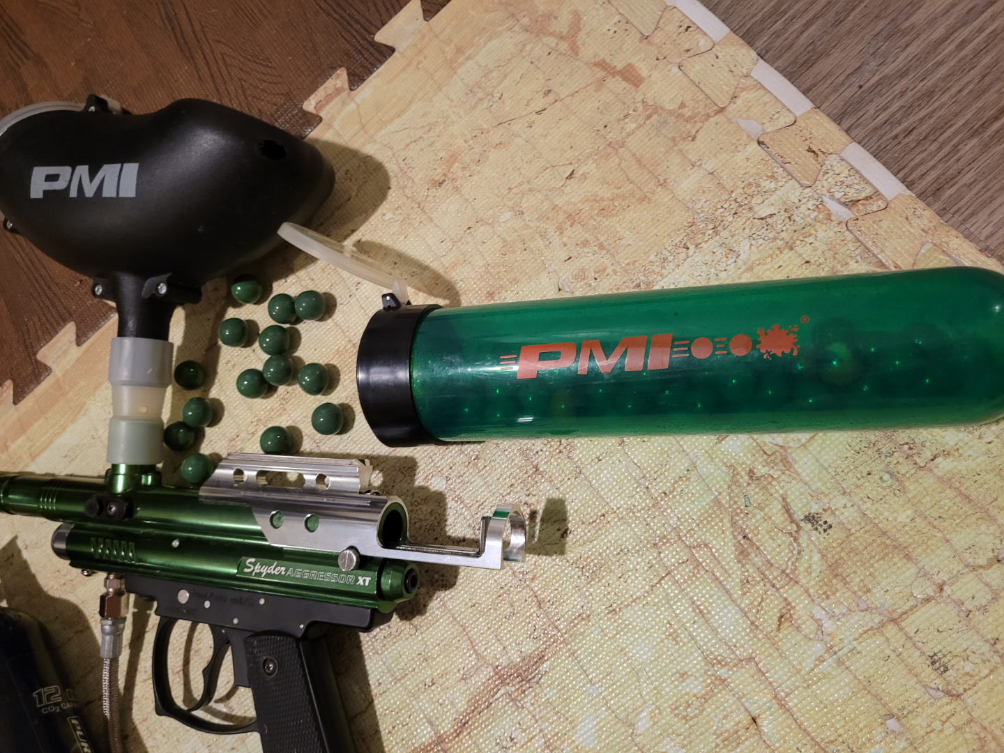 Spyder Aggressor XT Paintball Gun Package - photo 4