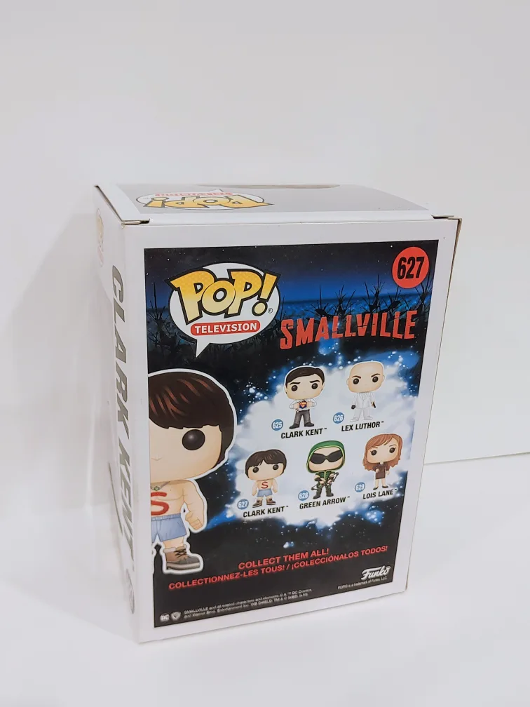 Smallville Funko Pop! Television #627 Clark Kent image indicator(5)