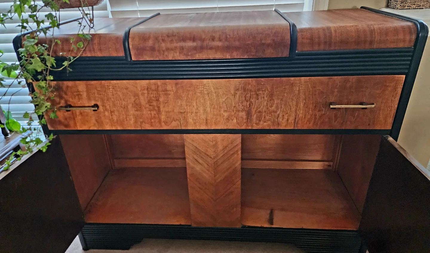 Vintage Art Deco Style Wooden Cabinet image indicator(4)