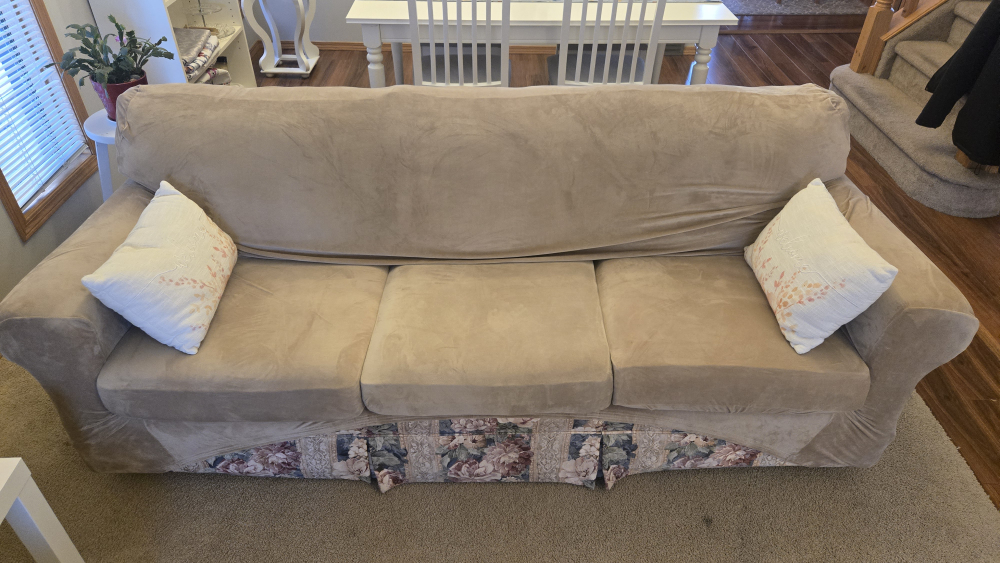 Vintage Sofa (cover and pillows included)