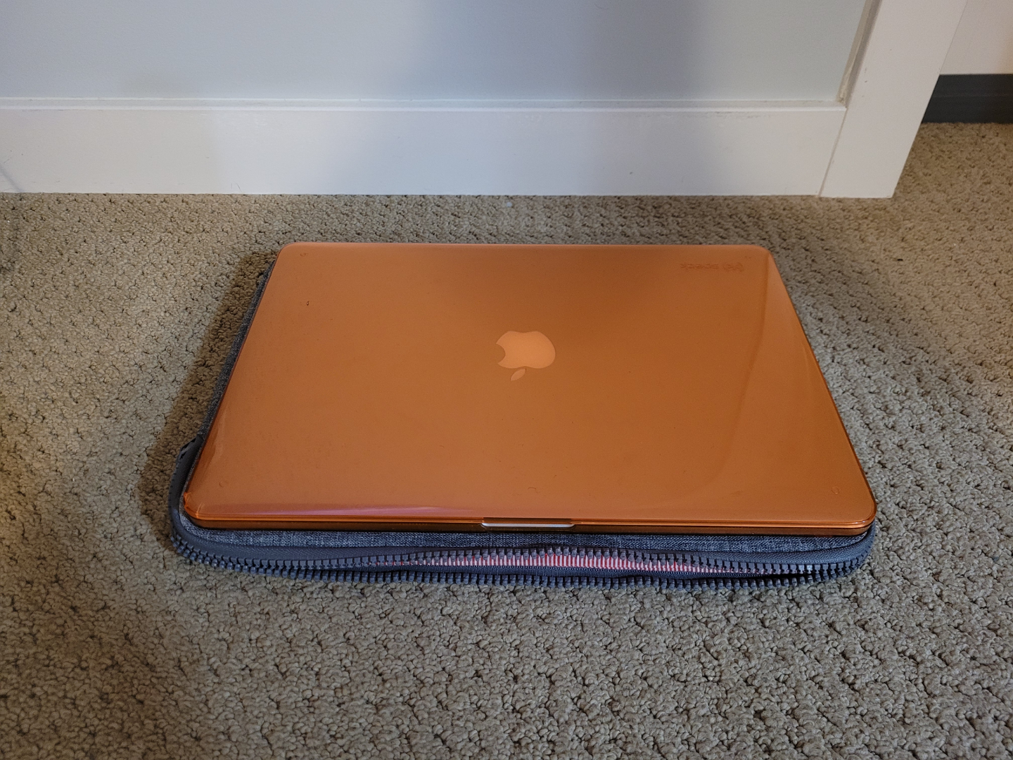 Apple MacBook Pro 15" - photo 2