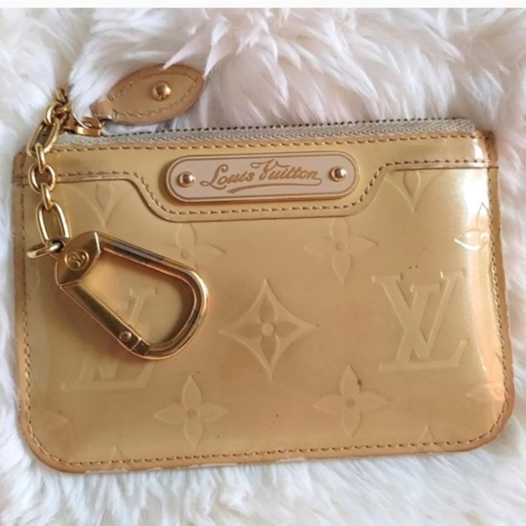 Louis Vuitton Monogram Vernis Key Pouch thumbnail