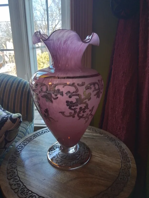 Large Rose Glass Vintage Vase with Gold Accents image indicator(2)