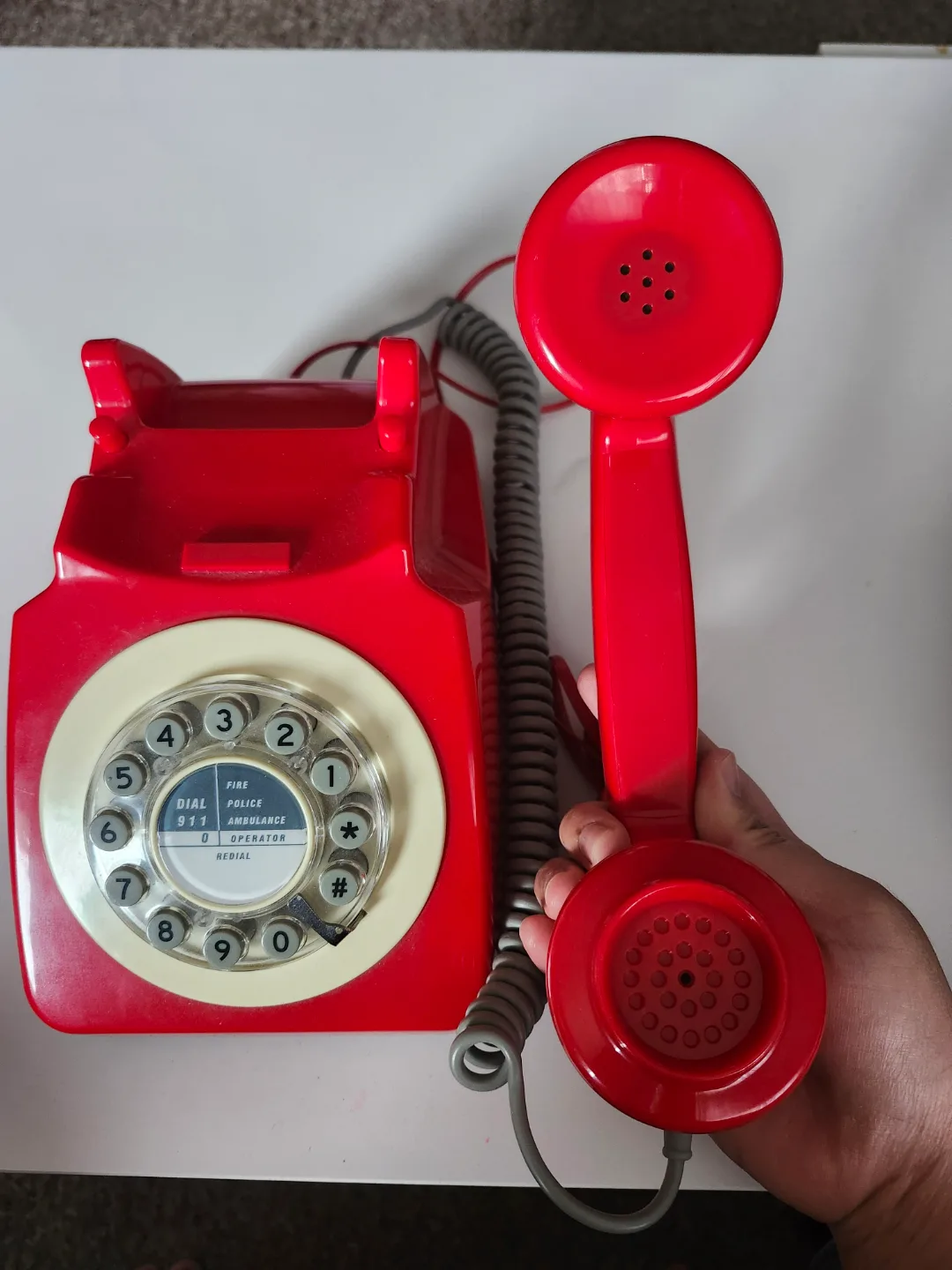 Vintage Red Rotary Phone - Model 746 Good Working Condition image indicator(2)
