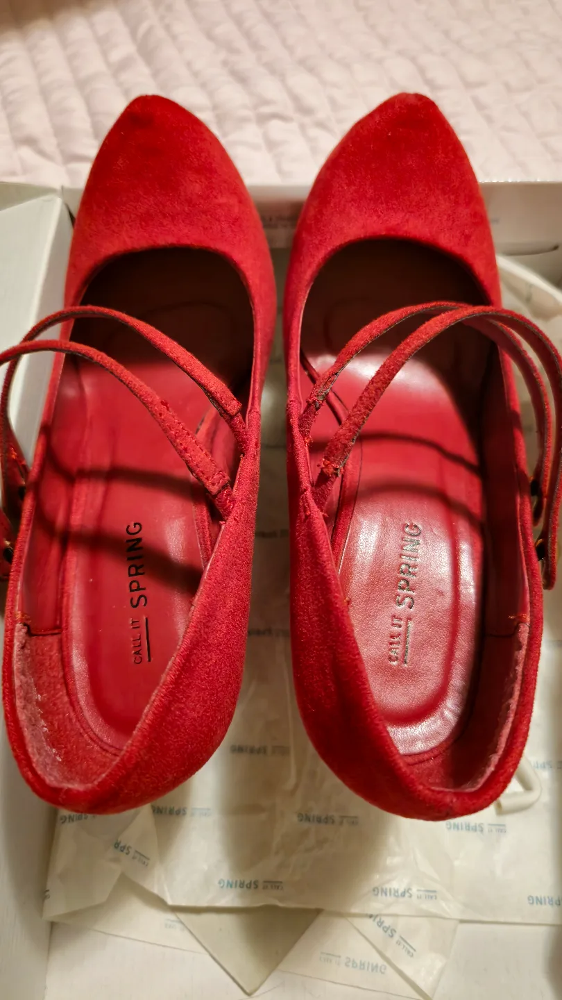 Call it Spring Women's Red Wedge Heels image indicator(4)