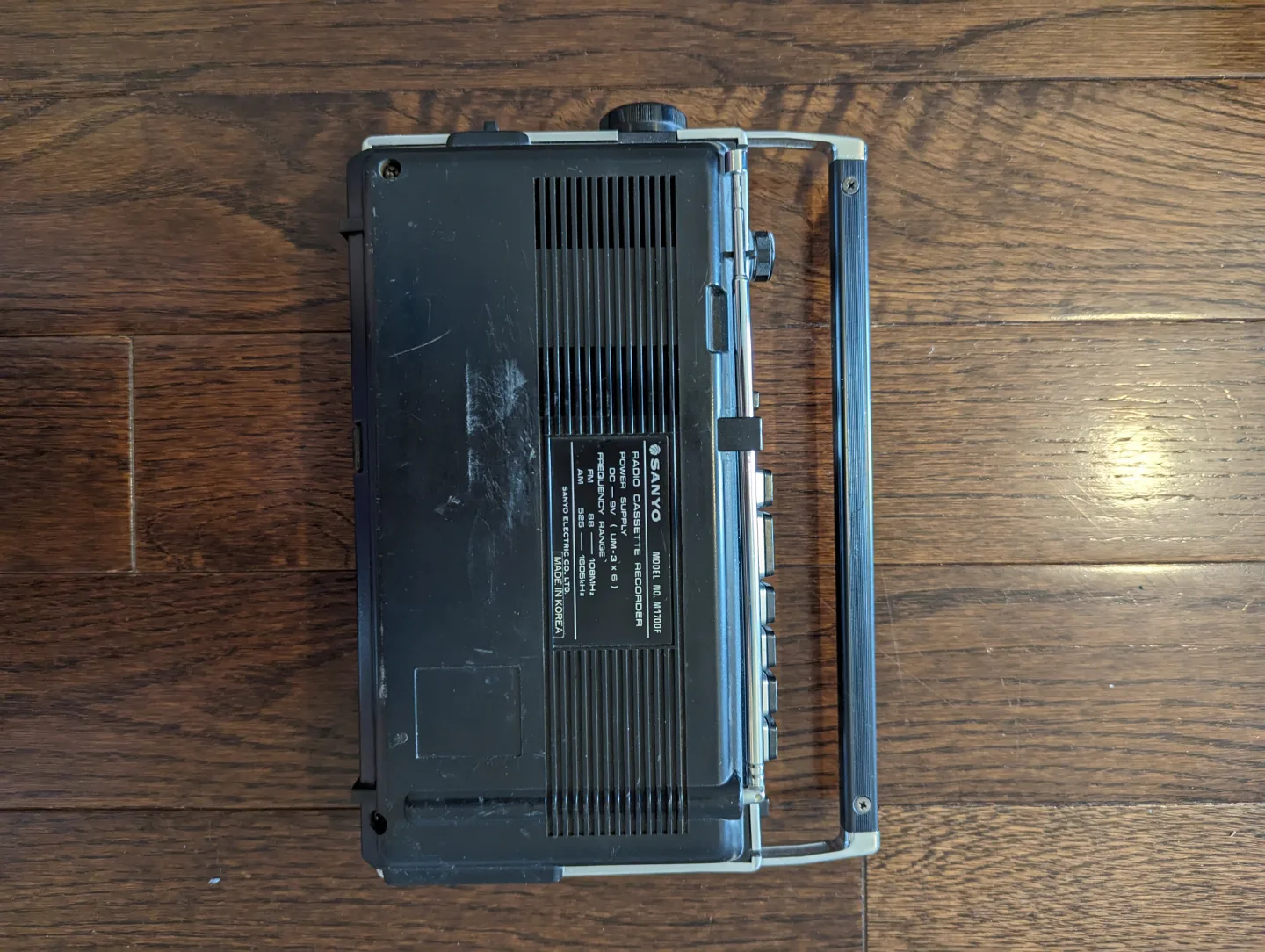 Vintage Sanyo Cassette Player with Radio image indicator(2)