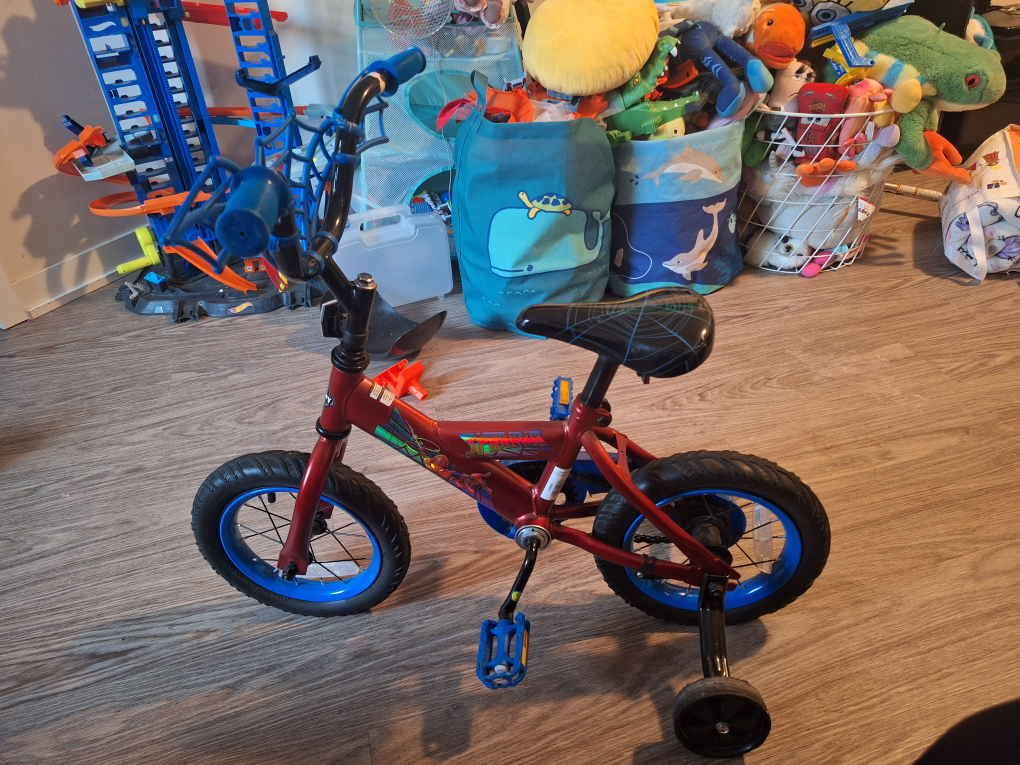 Kids' Spiderman Huffy Bike with Training Wheels