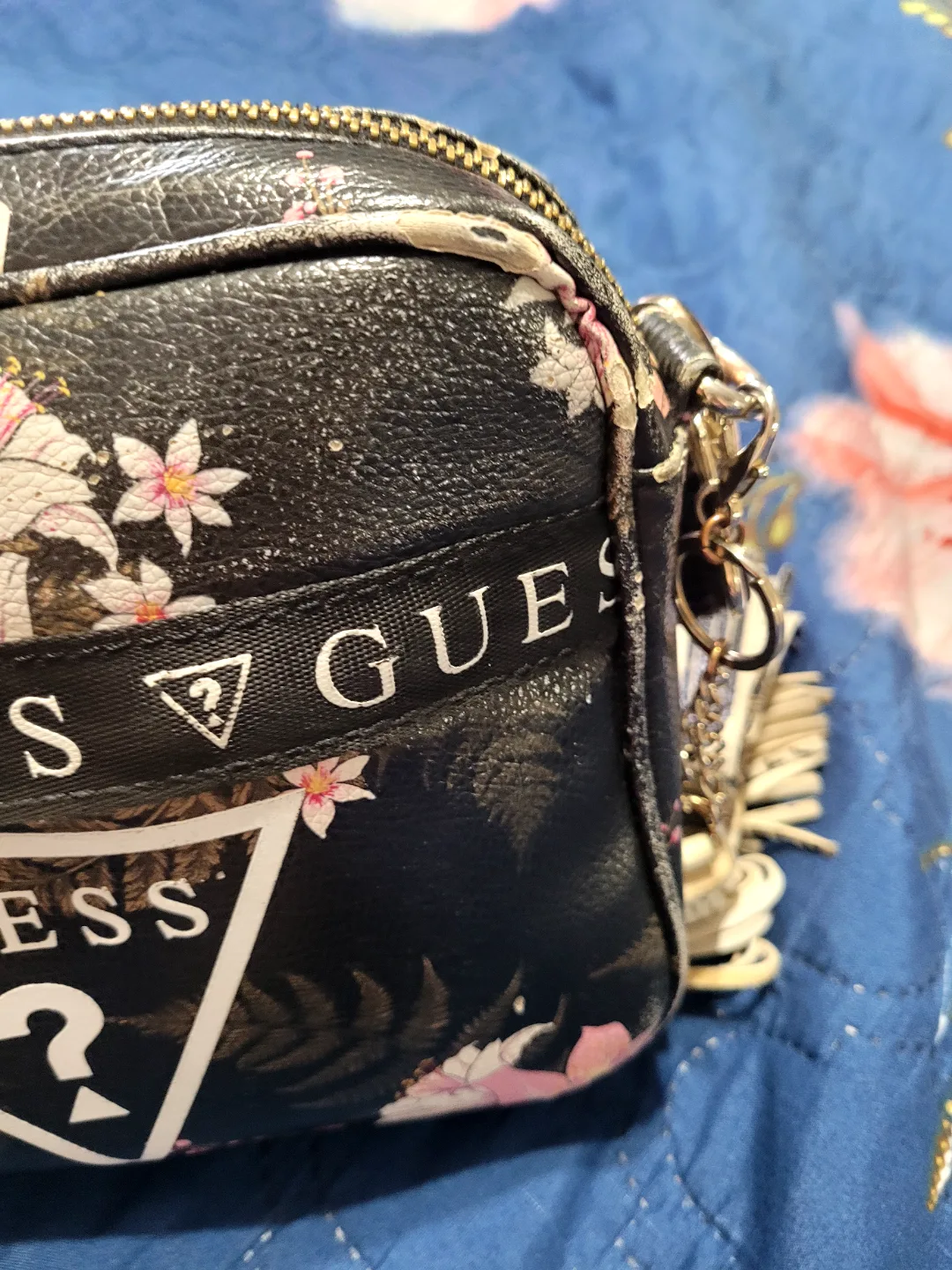 Guess Floral Crossbody Bag image indicator(2)