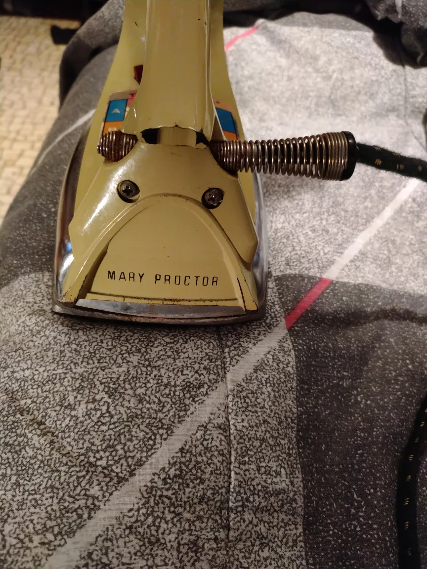 Vintage Mary Proctor Steam Iron image indicator(3)