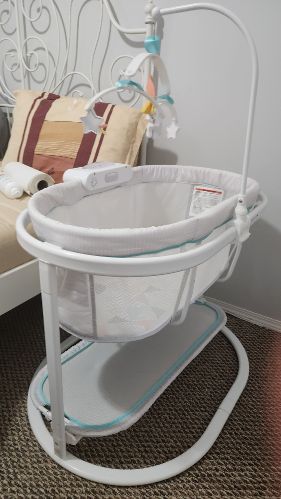 Fisher-Price Soothing Motions Bassinet - photo 2