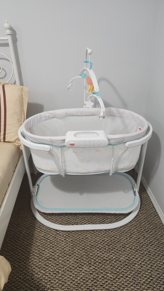 Fisher-Price Soothing Motions Bassinet - photo 4