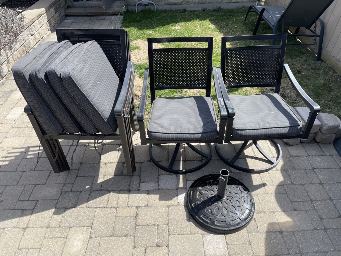 Outdoor Patio Set - Table, Chairs & Umbrella - photo 5