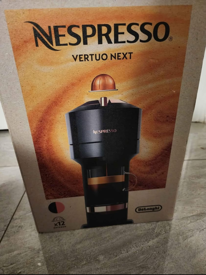 Nespresso Vertuo Next Coffee Machine by DeLonghi - New in Box - photo 3