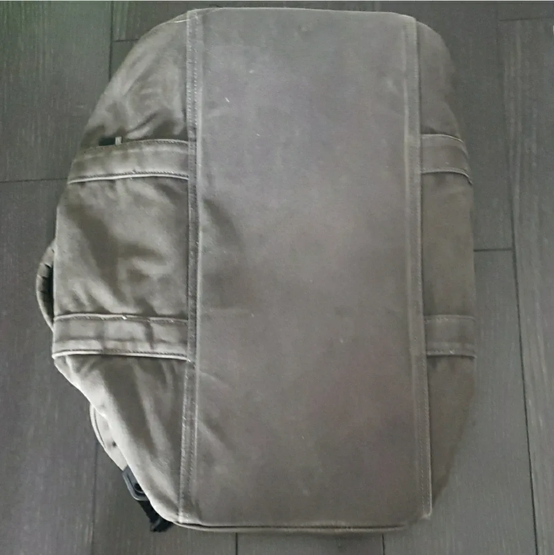 Herschel Duffle / Travel / Sport Bag image indicator(4)
