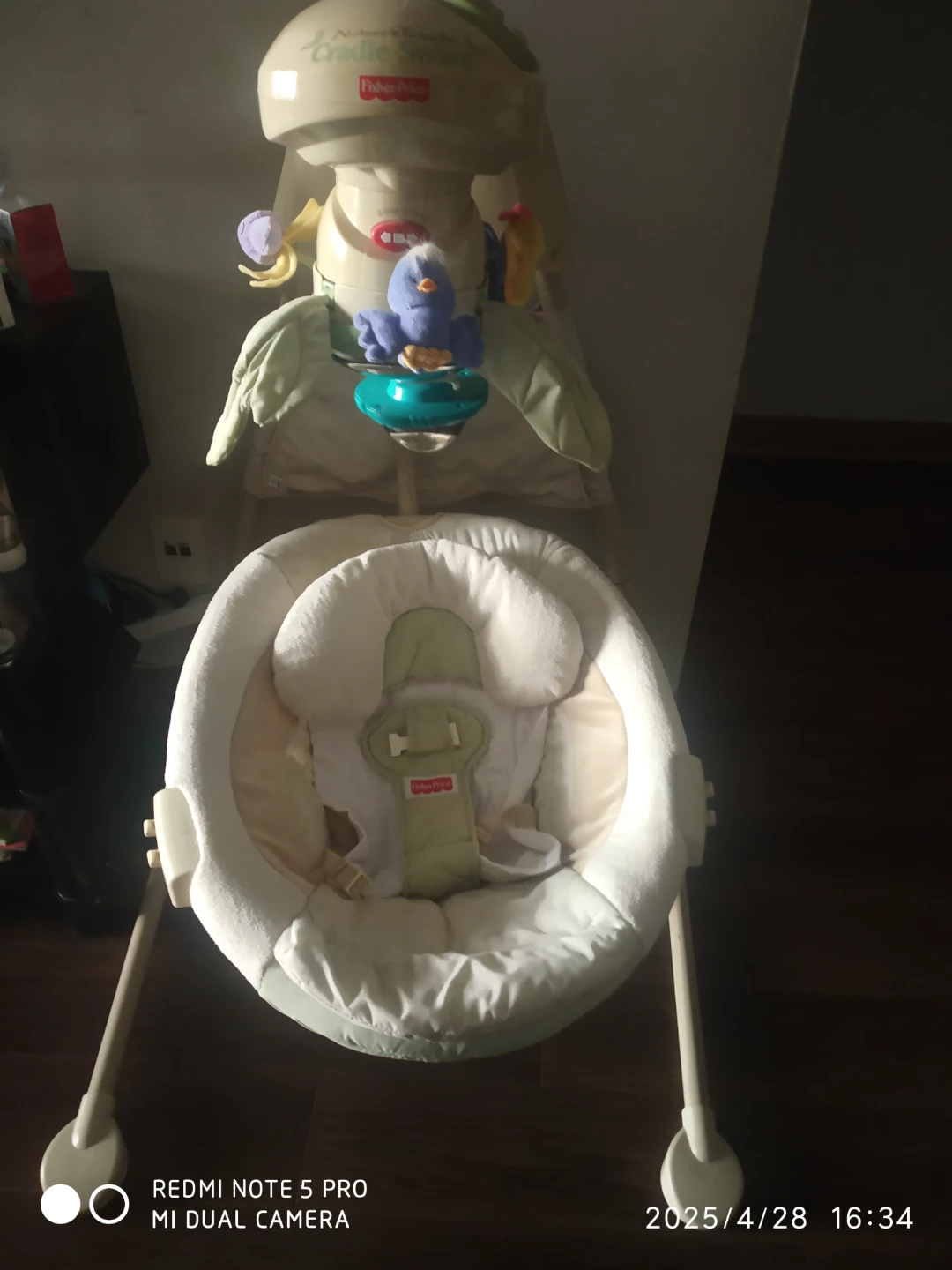 Fisher-Price Cradle Swing - Nature's Touch