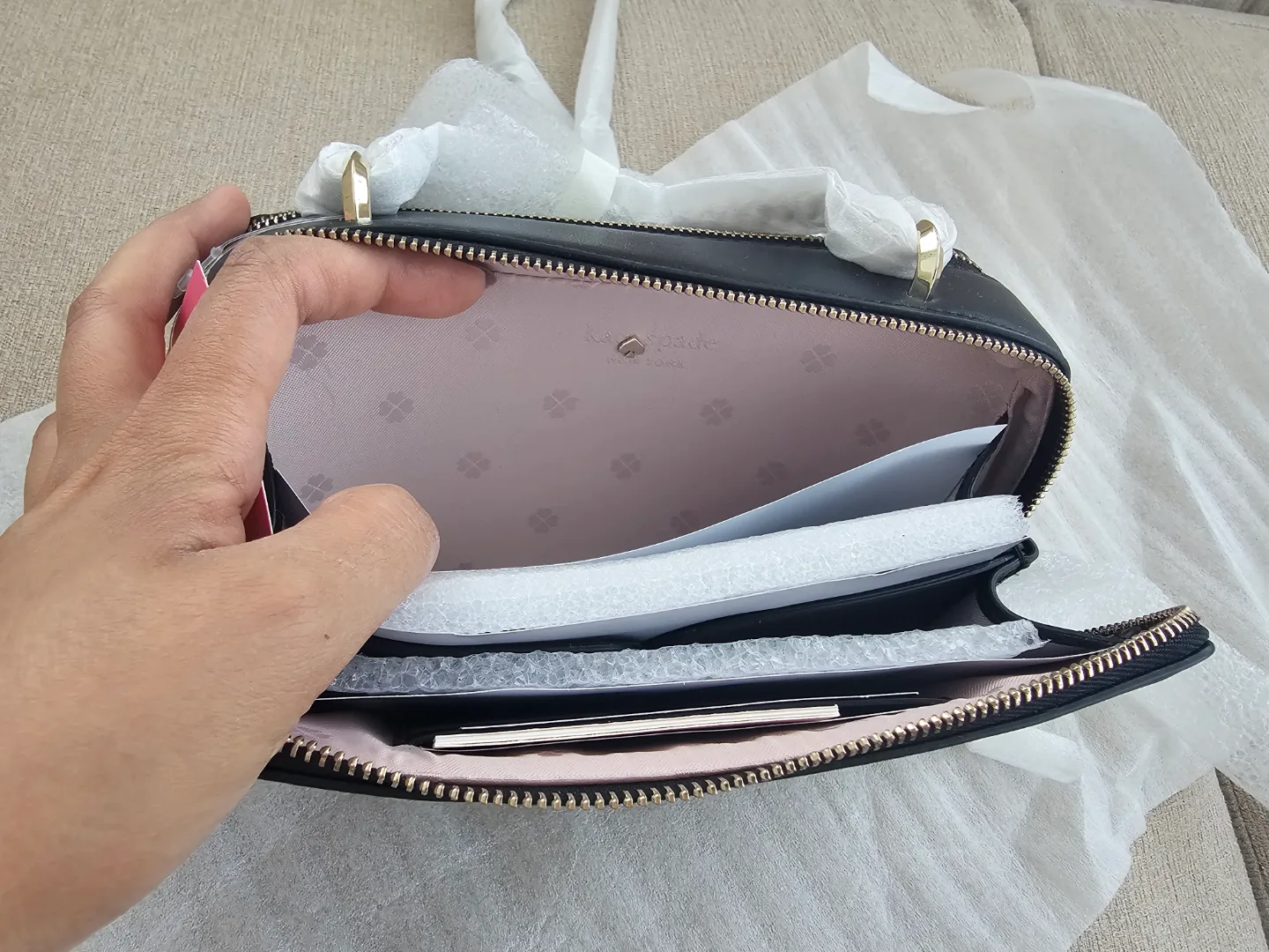 BNWT Authentic Kate Spade New York Black Crossbody Bag image indicator(5)