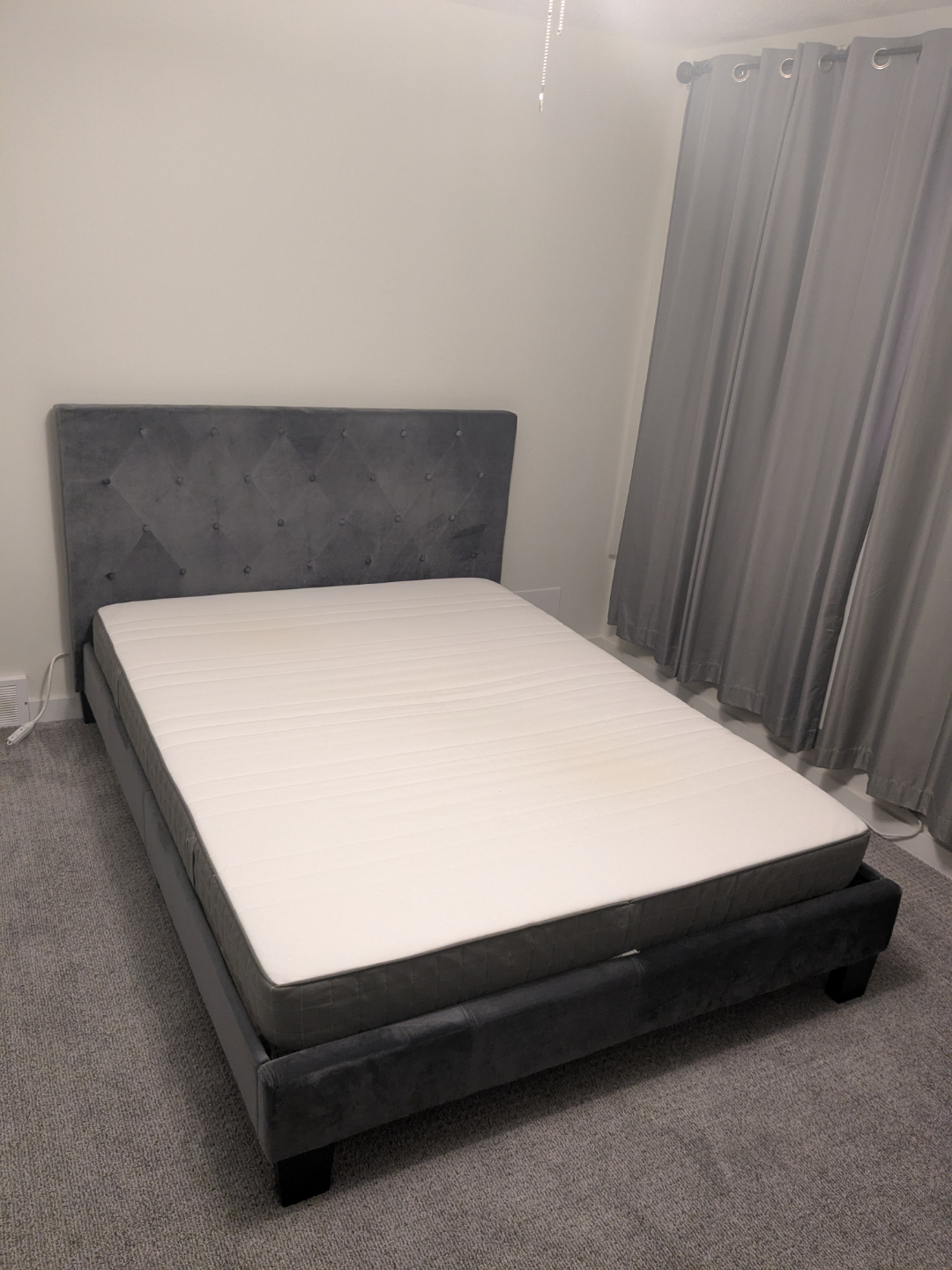 Queen-size upholstered bed frame with headboard - photo 2