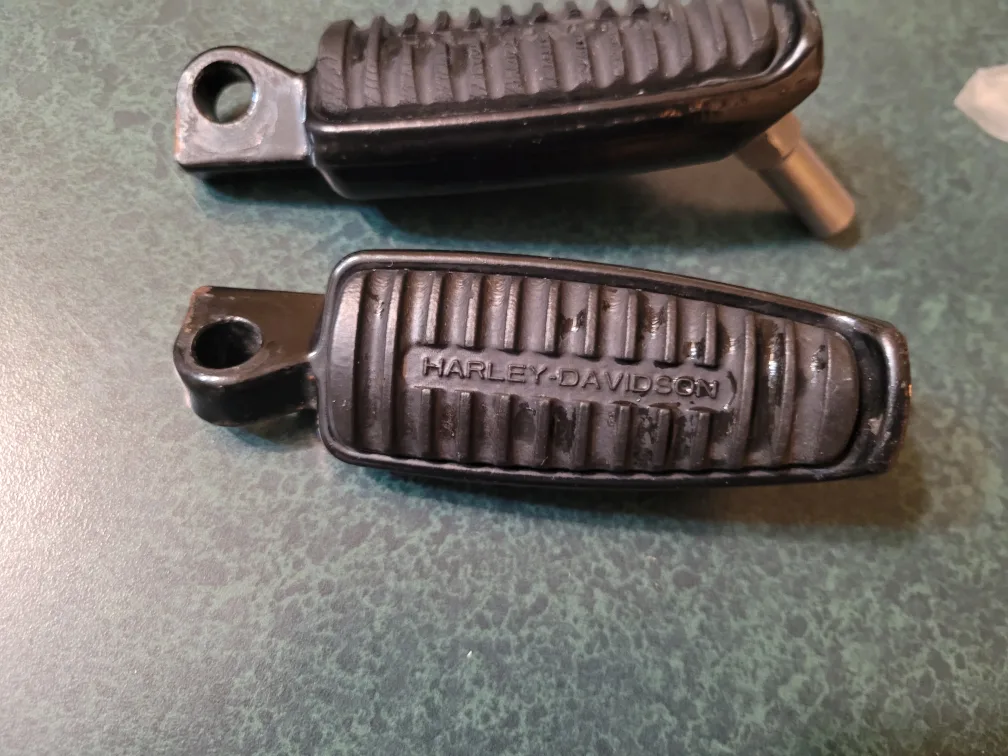 Harley Davidson Motorcycle Foot Pegs image indicator(2)