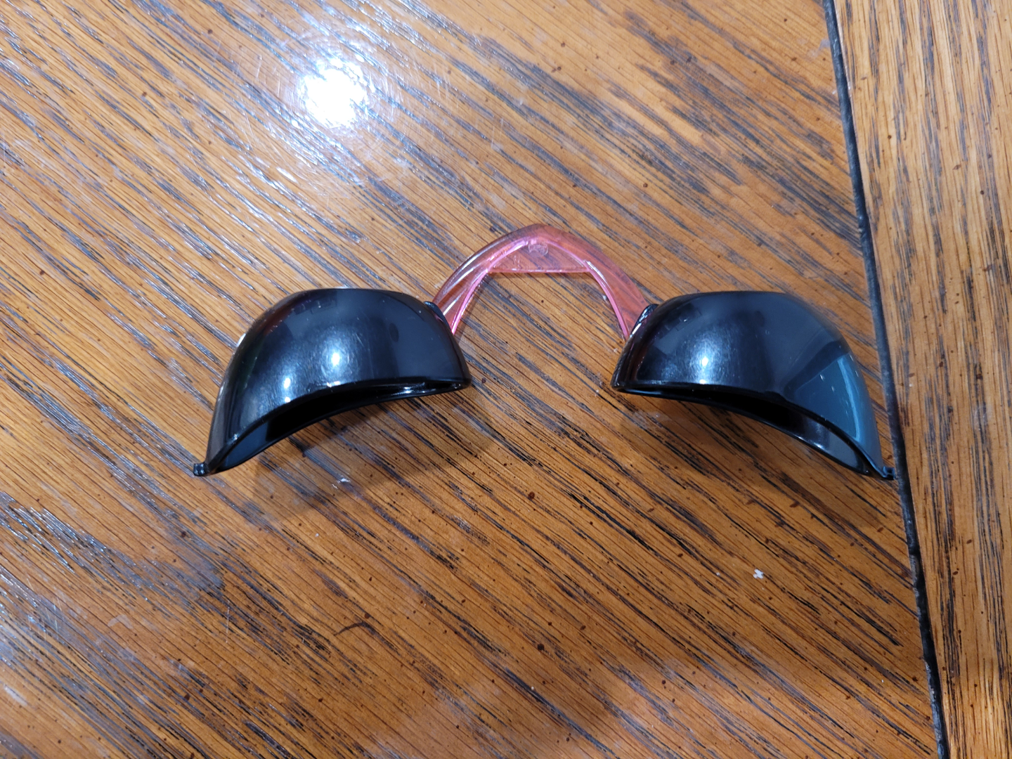 Indoor tanning goggles. - photo 2
