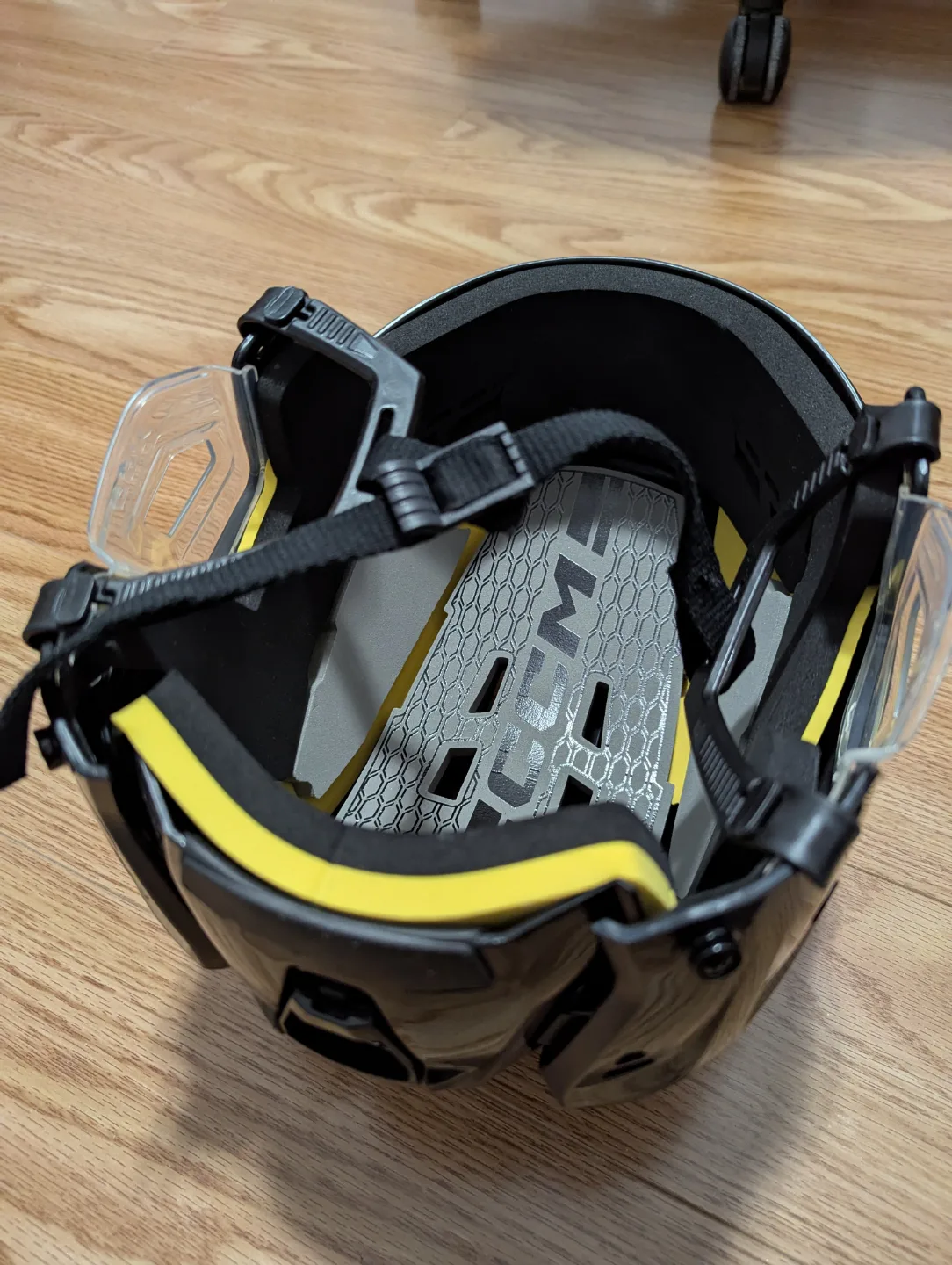 CCM Tacks 120 Hockey Helmet - Black with Yellow Accents image indicator(2)