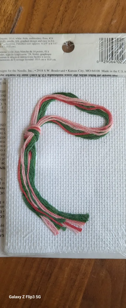 Cross Stitch Mug Rug Kits - Two Designs 💚 image indicator(5)