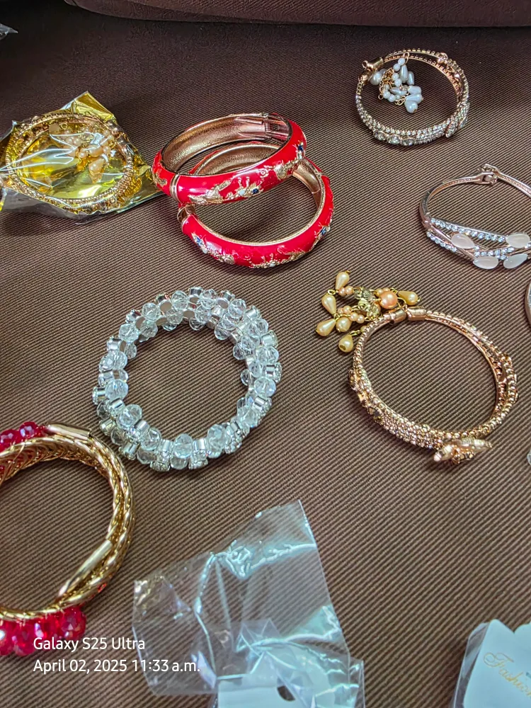 Brand new Bulk Lot of Earrings and Bracelets image indicator(3)